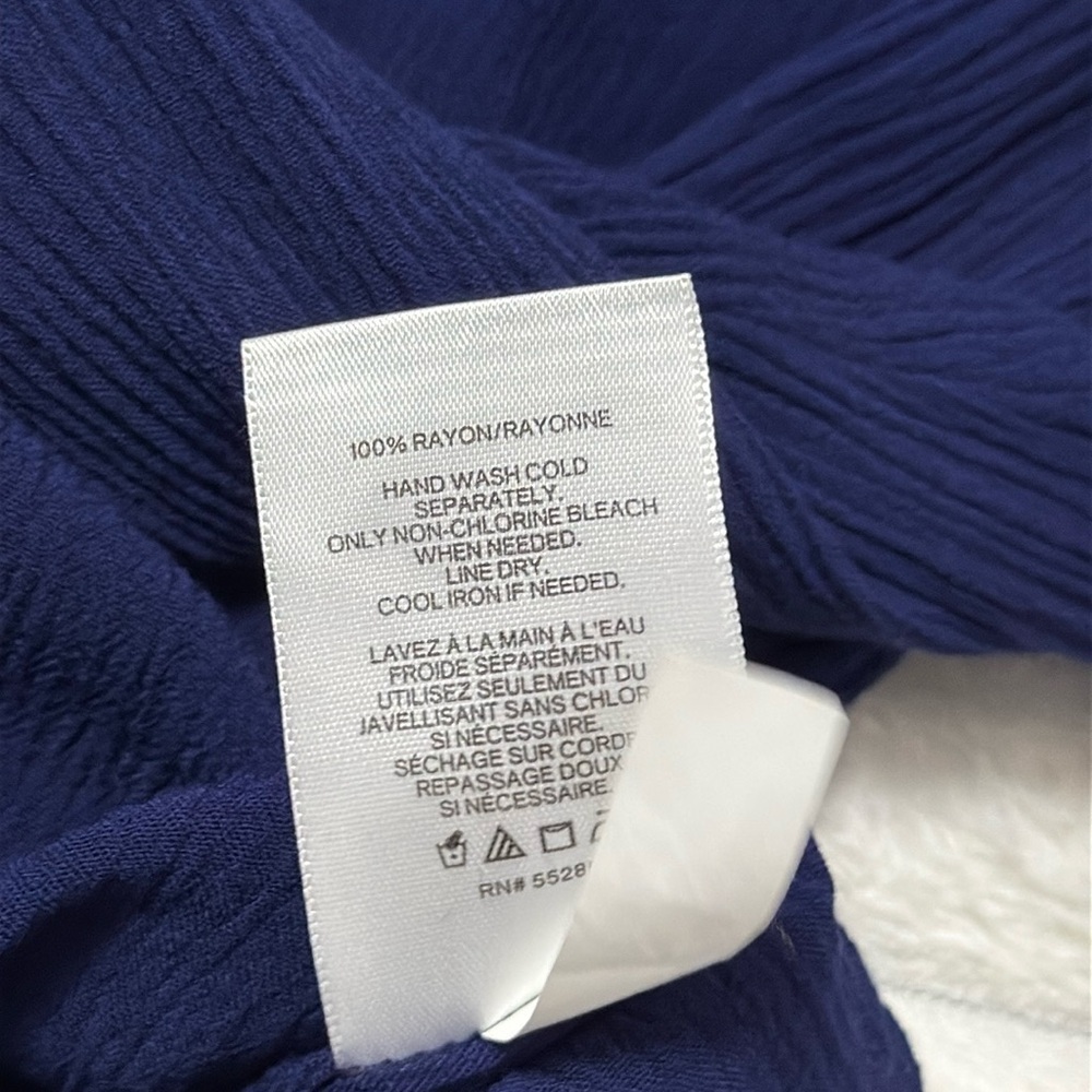 Express Front Knot Long Sleeve Top - Picture 4 of 4
